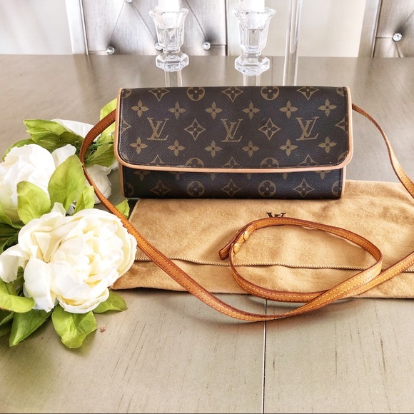 Louis Vuitton Handbags - Louis Vuitton twin pochette GM crossbody bag